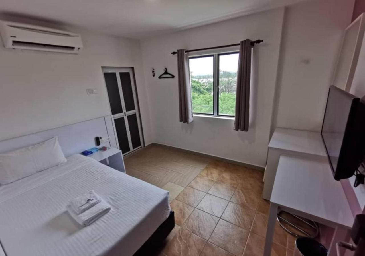 Yew Boutique Hotel Teluk Intan Zewnętrze zdjęcie